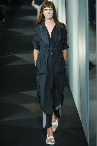 Look 28